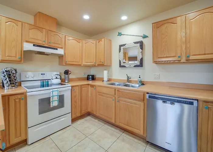 3 Mi To Dtwn Red Rock Retreat With Patio *